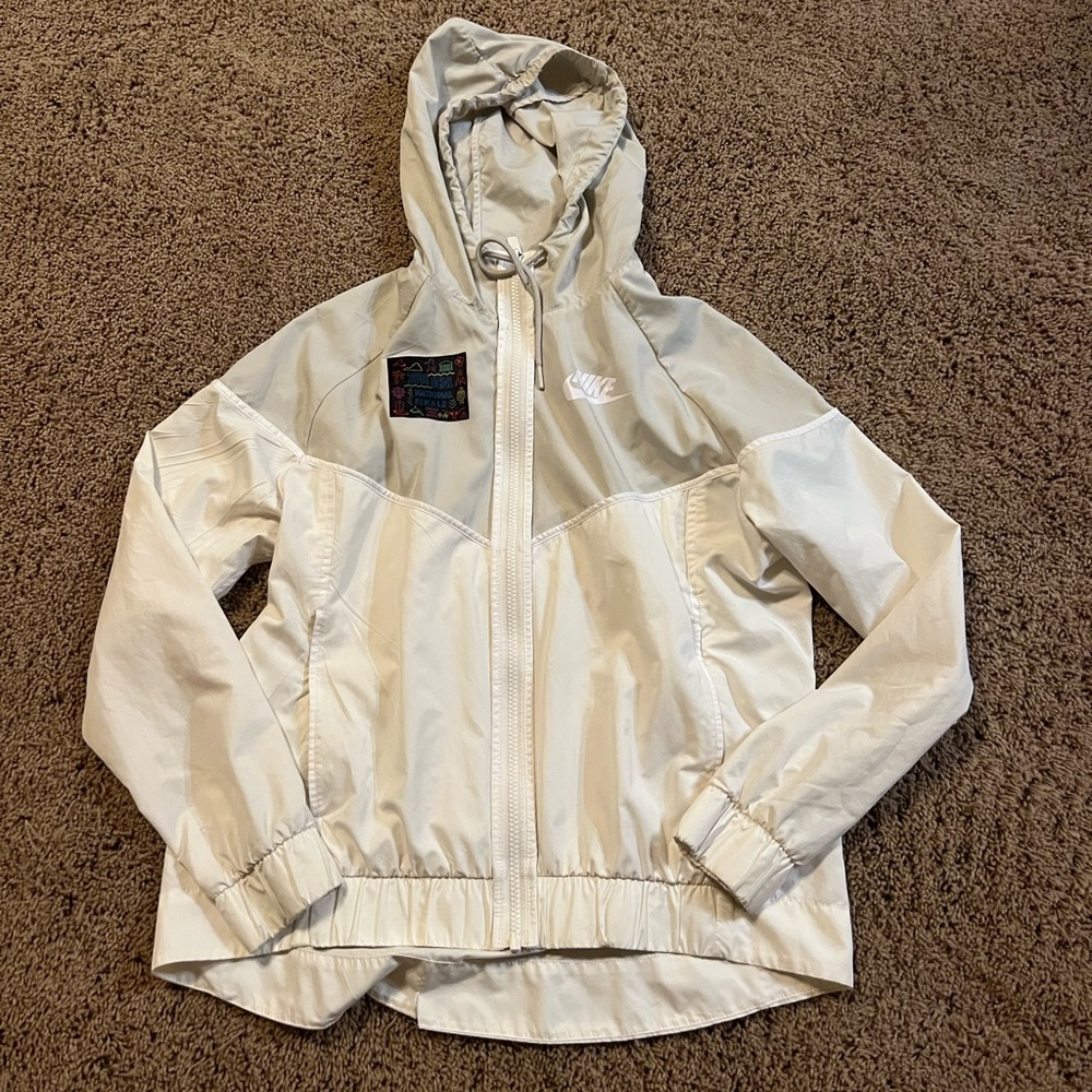 nike windbreaker